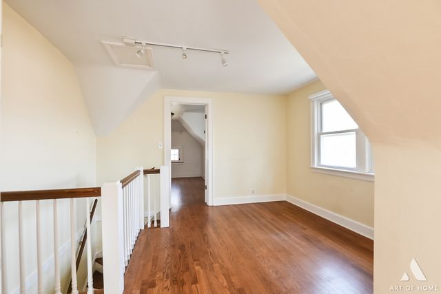 19 W Hattendorf Avenue, Roselle, IL 60172