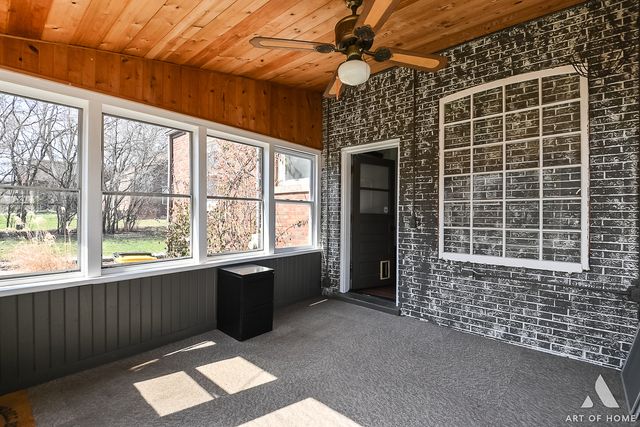19 W Hattendorf Avenue, Roselle, IL 60172