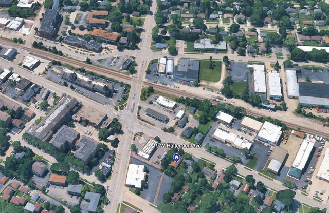 19 W Hattendorf Avenue, Roselle, IL 60172