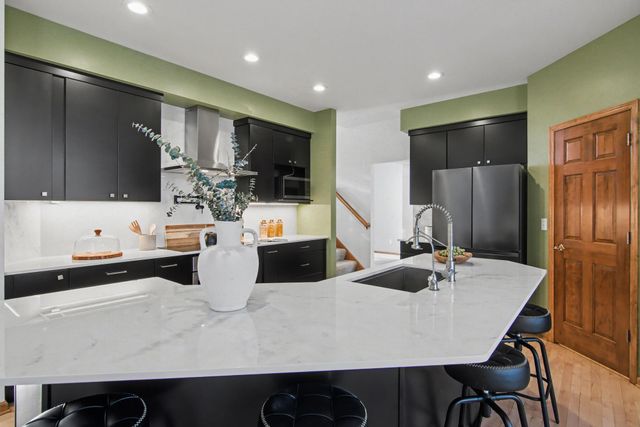 1535 Covington Lane, Eagan, MN 55122