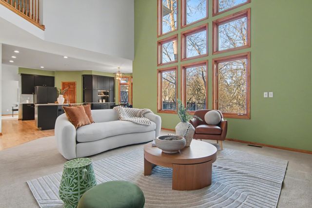 1535 Covington Lane, Eagan, MN 55122