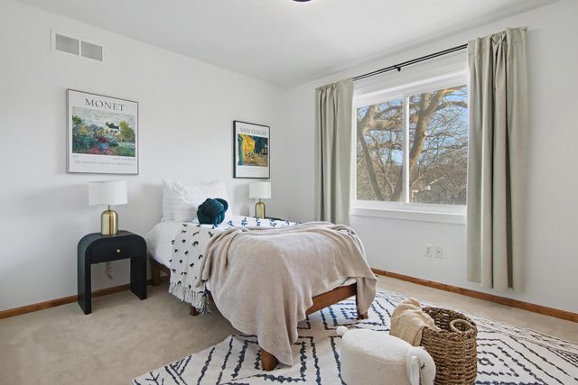 1535 Covington Lane, Eagan, MN 55122