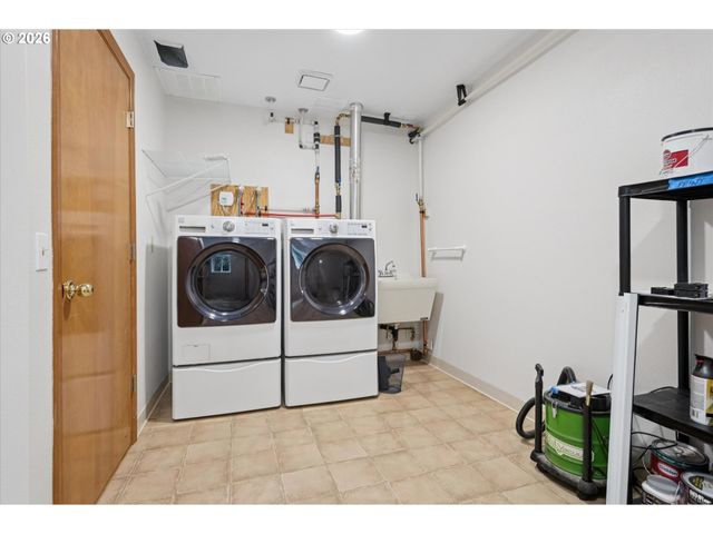 16685 Nw GERMANTOWN Rd, Portland, OR 97231