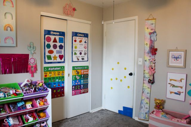 219 N 9th Avenue, Beech Grove, IN 46107