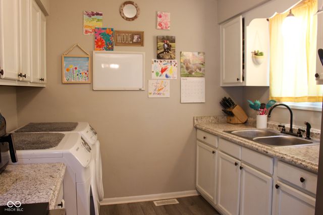 219 N 9th Avenue, Beech Grove, IN 46107