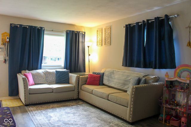 219 N 9th Avenue, Beech Grove, IN 46107