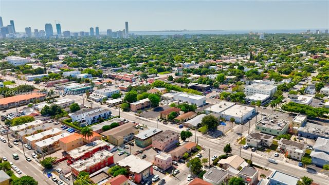 625 SW 18th Ave, Miami, FL 33135