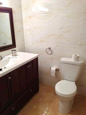 18031 Biscayne Blvd 1601, Aventura, FL 33160