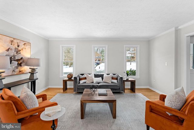 45 CARROLLTON RD, Sterling, VA 20165