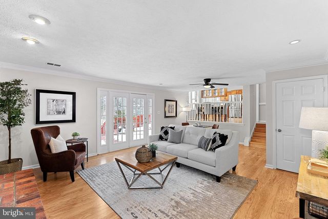 45 CARROLLTON RD, Sterling, VA 20165