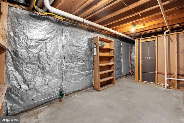 45 CARROLLTON RD, Sterling, VA 20165