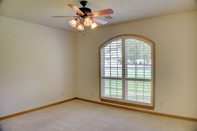 33215 Cardinal Dr, Afton, OK 74331