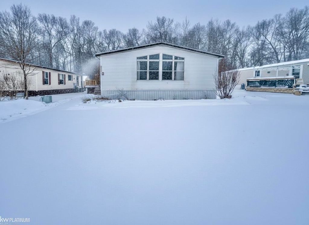 443 Brookhollow Drive, Oxford, MI 48471