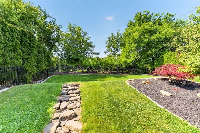 6840 Scenic View Drive, Lower Macungie Twp, PA 18062