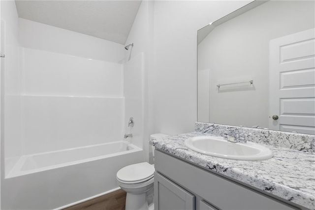 20249 W 194th Terrace, Spring Hill, KS 66083