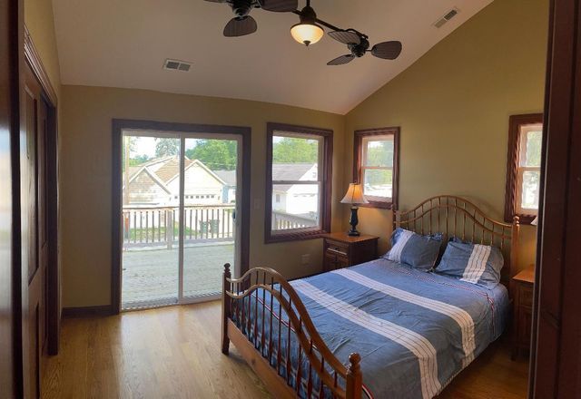 1111 Rosebud AVENUE, Twin Lakes, WI 53181