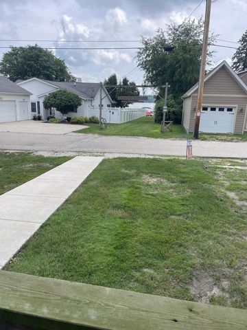 1111 Rosebud AVENUE, Twin Lakes, WI 53181