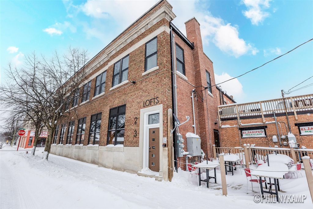 106 E Main Street, Fennville, MI 49408