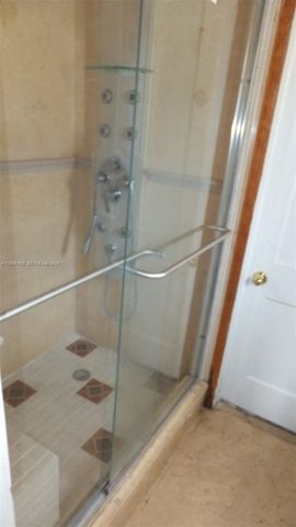 200 NE 110th St 200, Miami, FL 33161