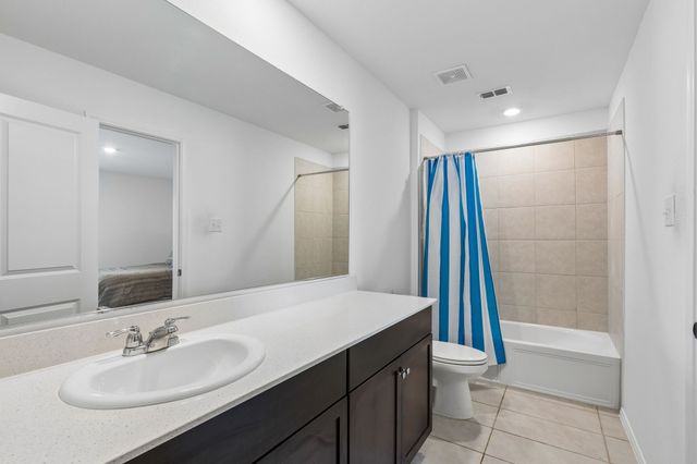 312 Dry Canyon Way, Fort Worth, TX 76052