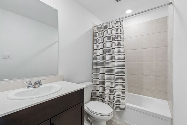 312 Dry Canyon Way, Fort Worth, TX 76052