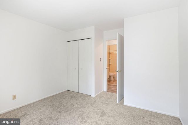 1404-B DENHAM CT, Mount Laurel, NJ 08054