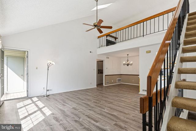 1404-B DENHAM CT, Mount Laurel, NJ 08054