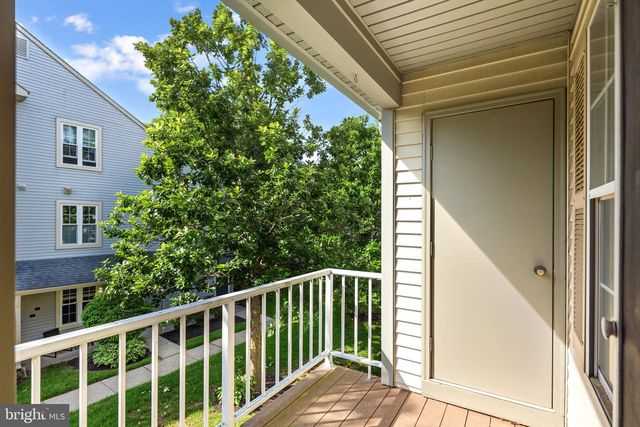 1404-B DENHAM CT, Mount Laurel, NJ 08054