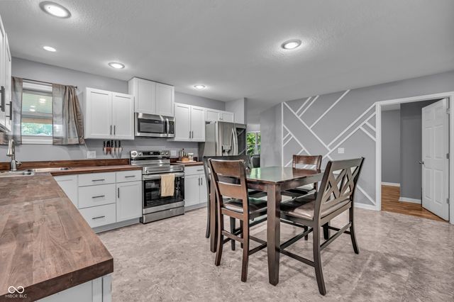 13908 W Daleville Road, Daleville, IN 47334