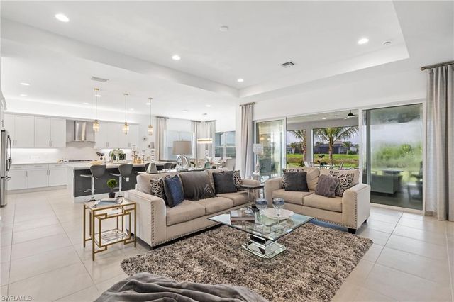 12177 Eucalyptus WAY, Naples, FL 34120