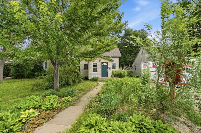 5340 Emerson Avenue N, Brooklyn Center, MN 55430