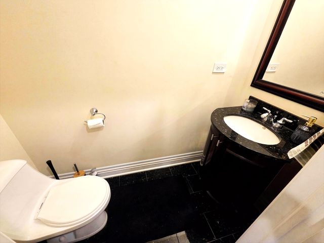 1422 N Noble Street 2S, Chicago, IL 60642