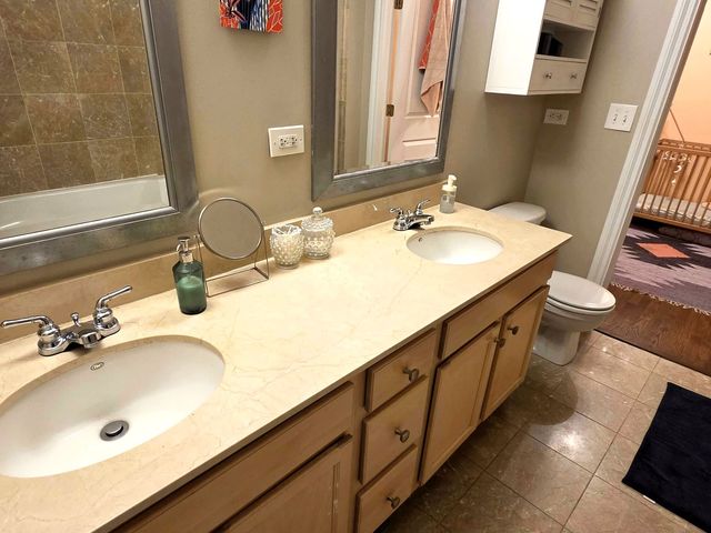 1422 N Noble Street 2S, Chicago, IL 60642