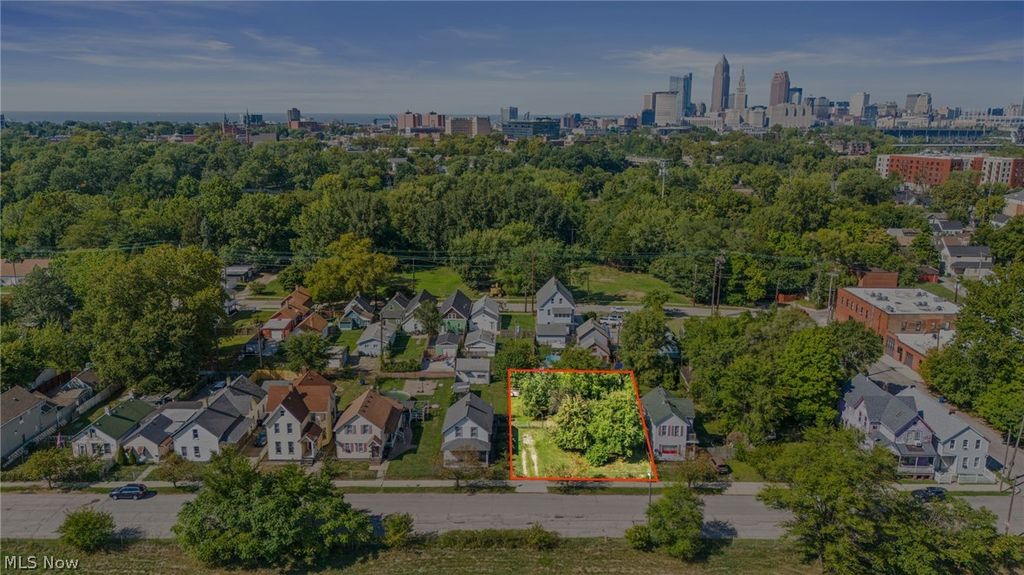 Vega Avenue, Cleveland, OH 44113