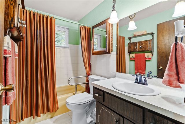 4227 Sleepy Hollow Road, Brunswick, OH 44212