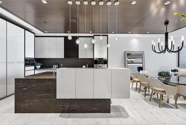 2821 S Bayshore Dr 19B, Miami, FL 33133