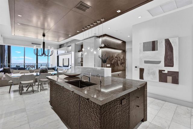 2821 S Bayshore Dr 19B, Miami, FL 33133