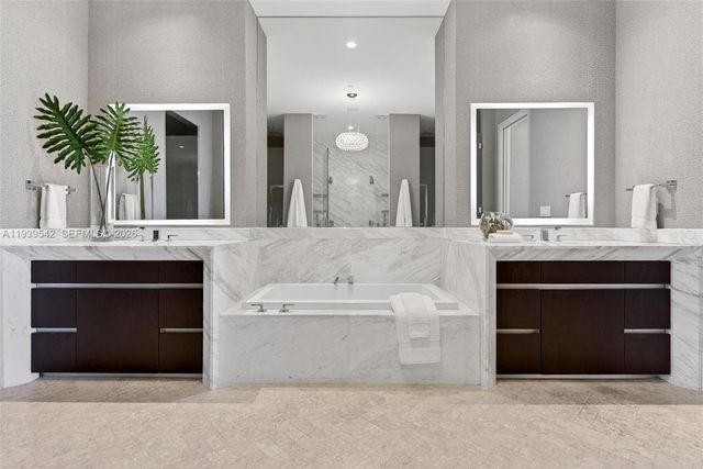 2821 S Bayshore Dr 19B, Miami, FL 33133