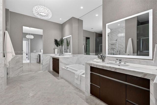 2821 S Bayshore Dr 19B, Miami, FL 33133