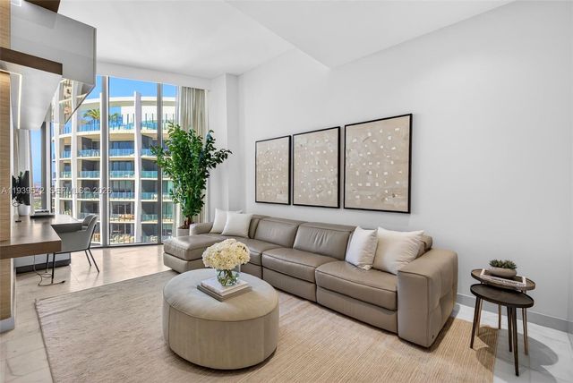 2821 S Bayshore Dr 19B, Miami, FL 33133