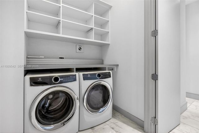 2821 S Bayshore Dr 19B, Miami, FL 33133