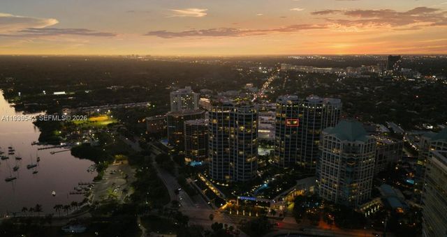 2821 S Bayshore Dr 19B, Miami, FL 33133