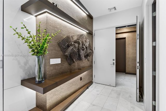 2821 S Bayshore Dr 19B, Miami, FL 33133