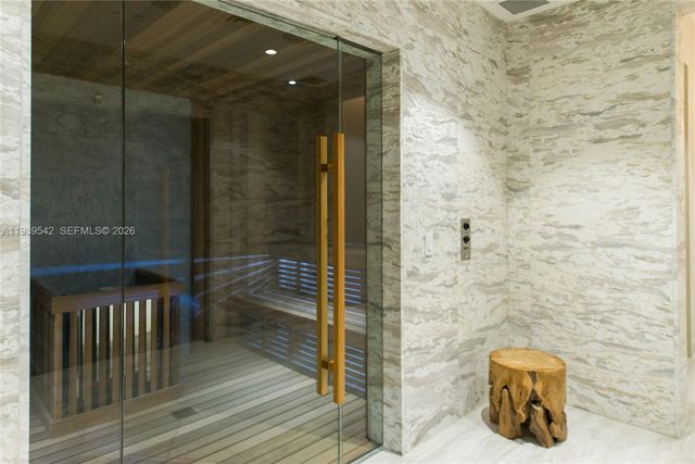 2821 S Bayshore Dr 19B, Miami, FL 33133