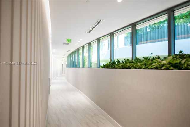 2821 S Bayshore Dr 19B, Miami, FL 33133