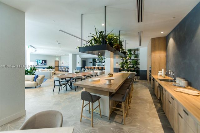 2821 S Bayshore Dr 19B, Miami, FL 33133