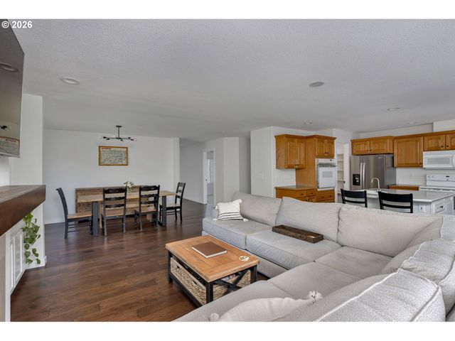 14926 Sw LOWELL Ln, Sherwood, OR 97140