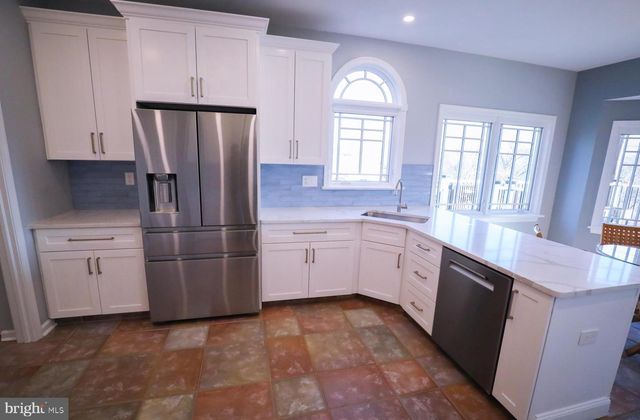 102 WATERVIEW DR, Eagleville, PA 19403