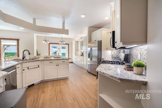 296 N Clearpoint Way, Eagle, ID 83616