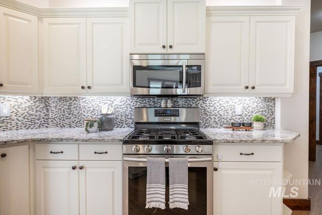296 N Clearpoint Way, Eagle, ID 83616